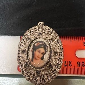 Woman’s pendant.